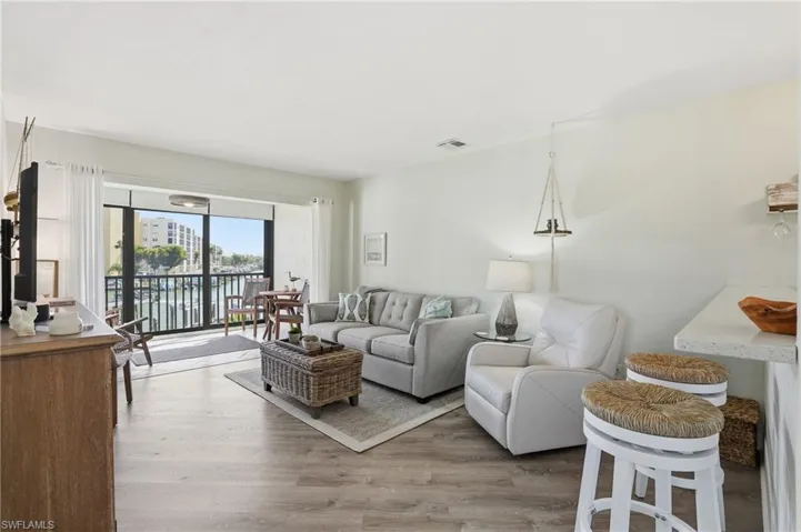 200 Lenell Rd 120, Fort Myers Beach, Florida 33931