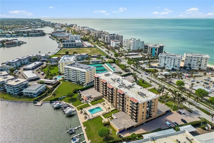 3430  Gulf Shore N BLVD, Naples, FL 34103