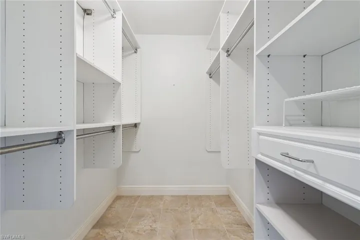 3430  Gulf Shore N BLVD, Naples, FL 34103
