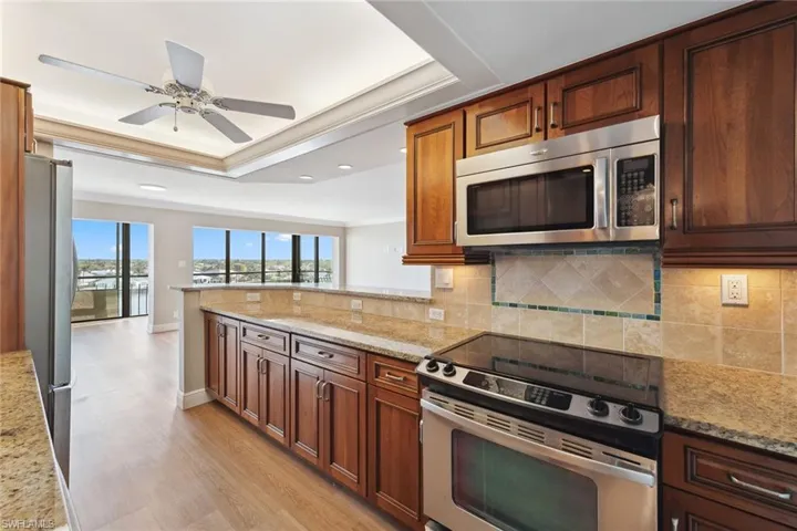 3430  Gulf Shore N BLVD, Naples, FL 34103