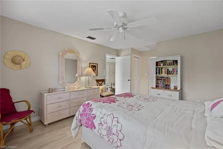 7050  Nantucket  CIR, North Fort Myers, FL 33917