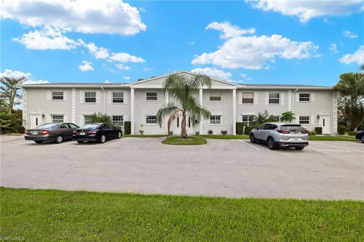 7050  Nantucket  CIR, North Fort Myers, FL 33917