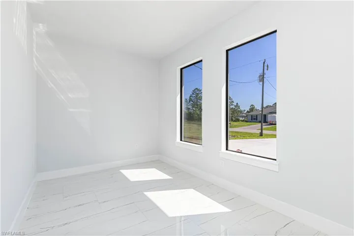 3010  37th W ST, Lehigh Acres, FL 33971