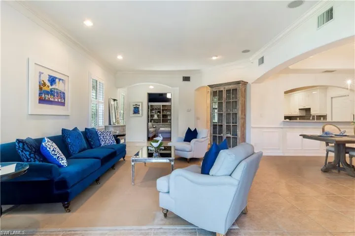 2864 Tiburon Blvd E 101, Naples, Florida 34109