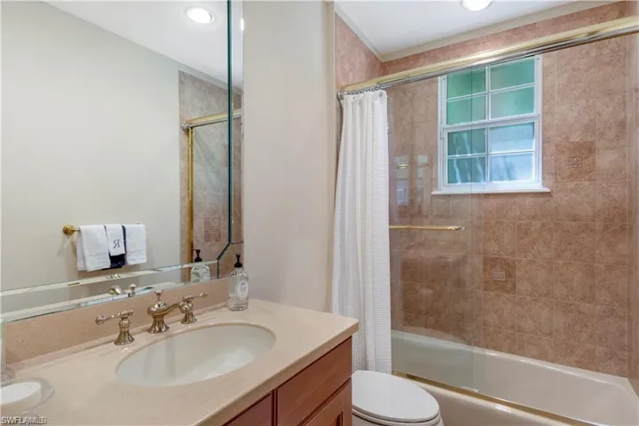 2864 Tiburon Blvd E 101, Naples, Florida 34109