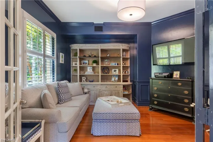 2864 Tiburon Blvd E 101, Naples, Florida 34109