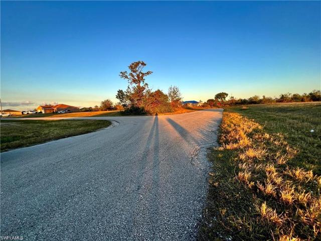 810 NE 12th ST, CAPE CORAL FL 33909
