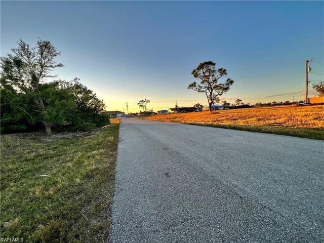 810 NE 12th ST, CAPE CORAL FL 33909