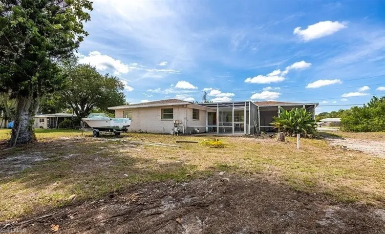 12401  Davis  BLVD, Fort Myers, FL 33905