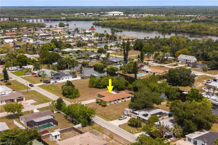 12401 Davis Blvd, Fort Myers, Florida 33905