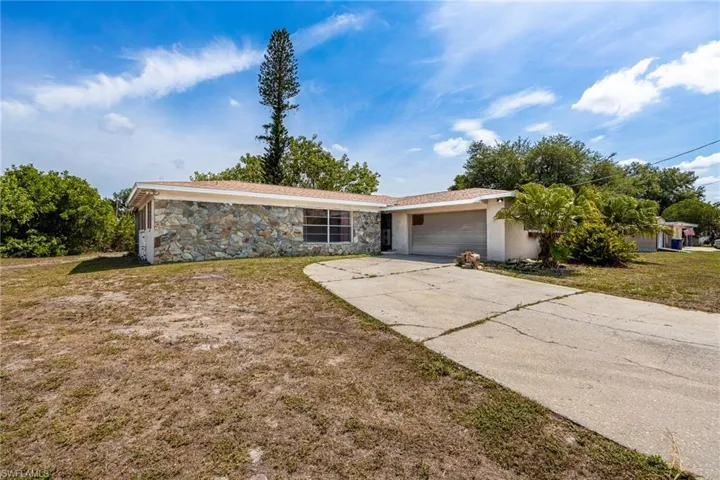 12401 Davis Blvd, Fort Myers, Florida 33905