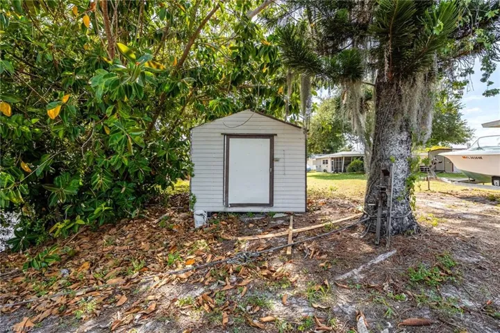 12401  Davis  BLVD, Fort Myers, FL 33905