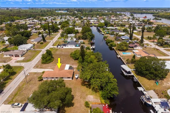 12401  Davis  BLVD, Fort Myers, FL 33905