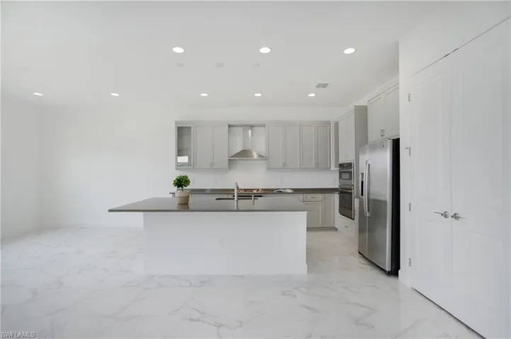 20195 Ainsley St, Estero, Florida 33928