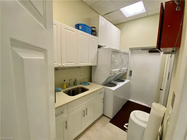 1081 Bald Eagle Dr, Marco Island, Florida 34145