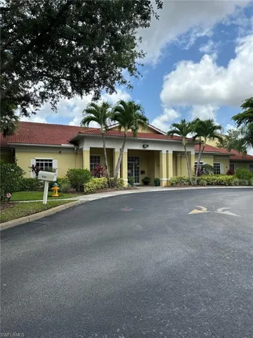 8298 Key Royal Ln 434, Naples, Florida 34119