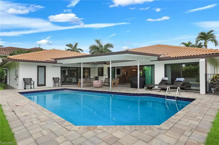 517 Parkwood Ln, Naples, Florida 34103
