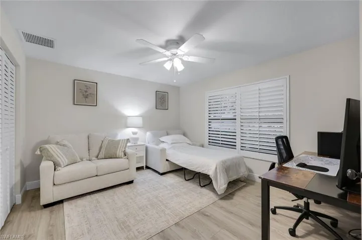 517 Parkwood Ln, Naples, Florida 34103