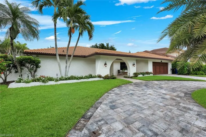 517 Parkwood Ln, Naples, Florida 34103