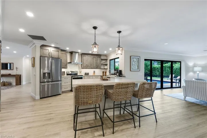 517 Parkwood Ln, Naples, Florida 34103