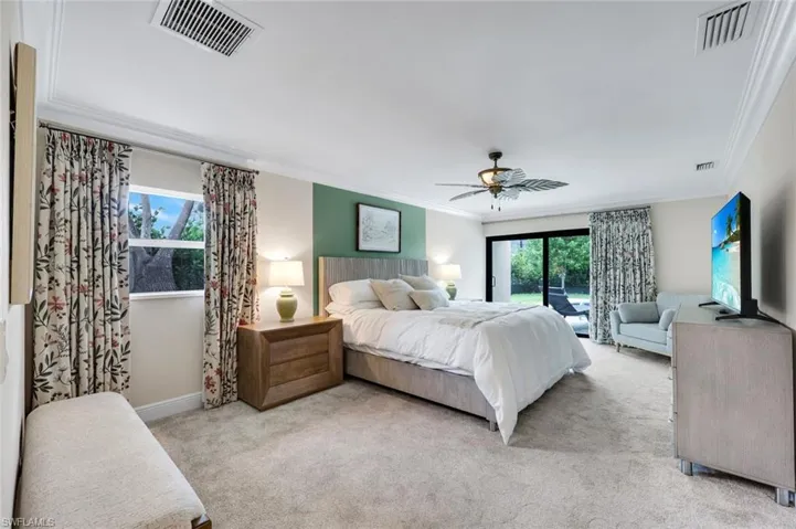 517 Parkwood Ln, Naples, Florida 34103