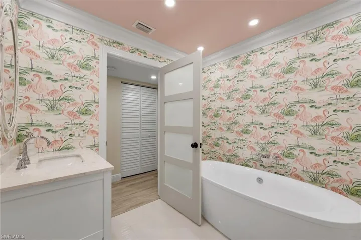 517 Parkwood Ln, Naples, Florida 34103