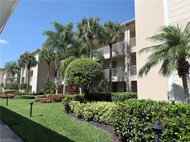 2730  Cypress Trace  CIR, Naples, FL 34119