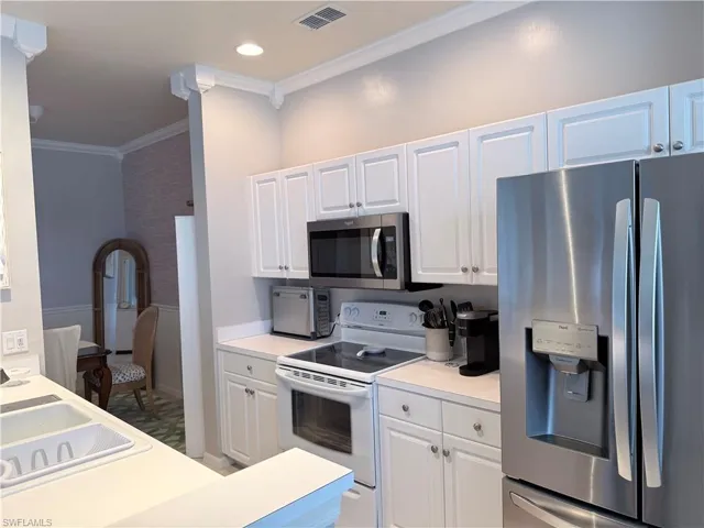 2730  Cypress Trace  CIR, Naples, FL 34119