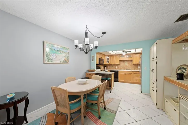 4706 4th Pl 15, Cape Coral, Florida 33904