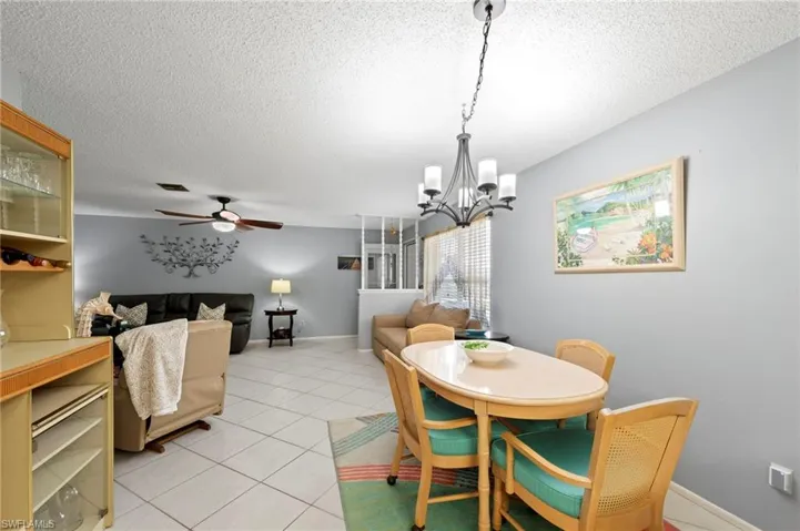 4706 4th Pl 15, Cape Coral, Florida 33904