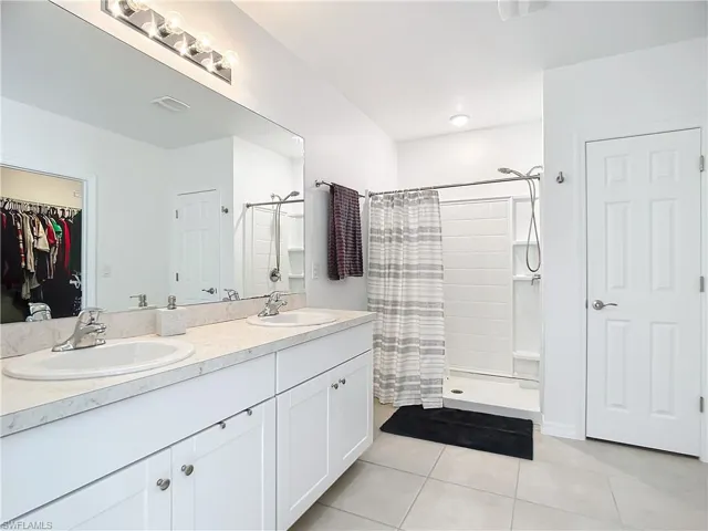 17541  Phlox  DR, Fort Myers, FL 33967