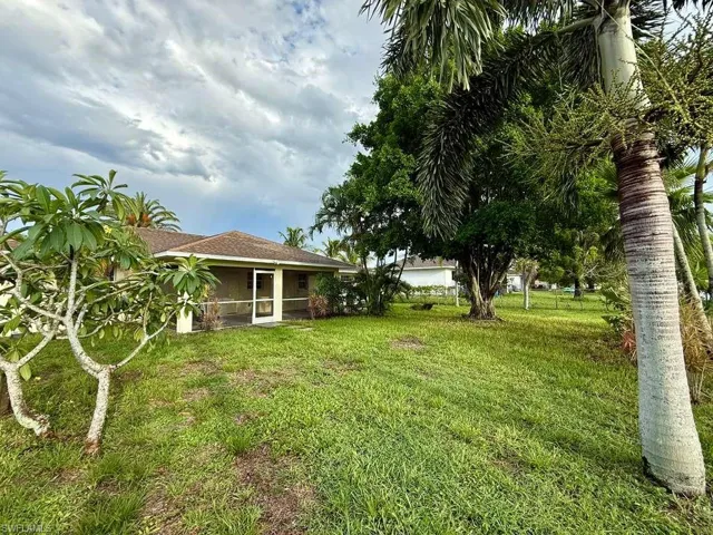 2712 Sw 2nd Ave, Cape Coral, Florida 33914