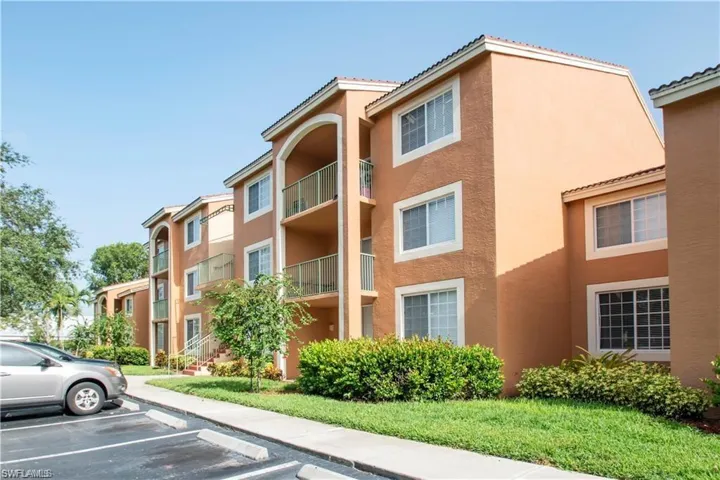 1220  Wildwood Lakes  BLVD, Naples, FL 34104