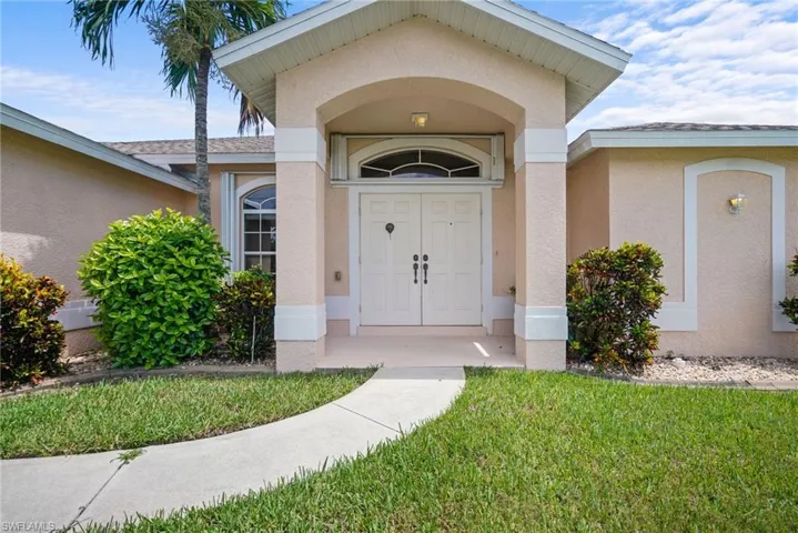 3841 Sw 17th Pl, Cape Coral, Florida 33914