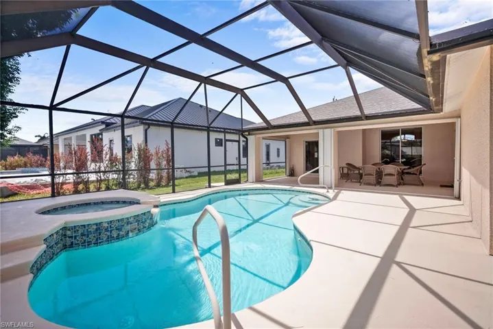 Heated Spa and Pool