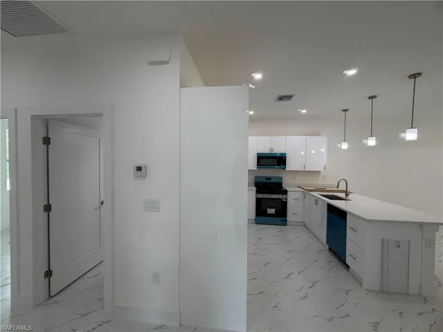 3969-3971 Sunset Rd Rd, Lehigh Acres, Florida 33971