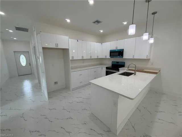 3969-3971 Sunset Rd Rd, Lehigh Acres, Florida 33971