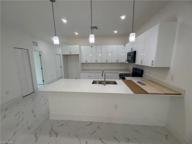 3969-3971 Sunset Rd Rd, Lehigh Acres, Florida 33971