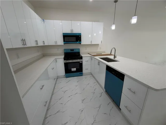 3969-3971 Sunset Rd Rd, Lehigh Acres, Florida 33971