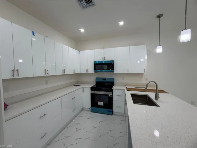 3969-3971 Sunset Rd Rd, Lehigh Acres, Florida 33971