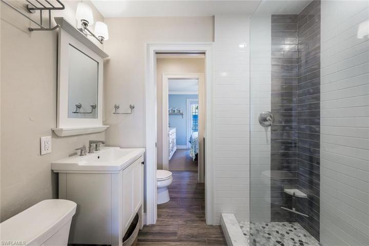 Jack & Jill Full Bath