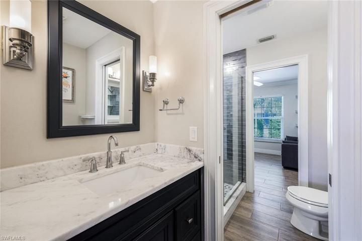 Jack & Jill Powder Room