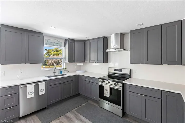 15410 Allen Way, Fort Myers, Florida 33908