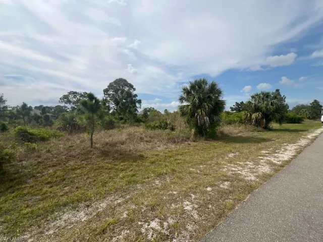 4607 June AVE N, LEHIGH ACRES FL 33971