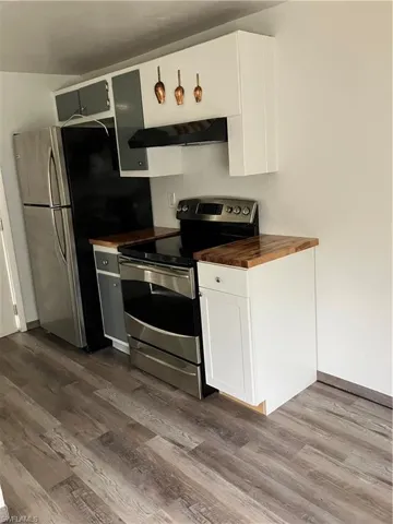 1712 Pacific Ave 1714, North Fort Myers, Florida 33903