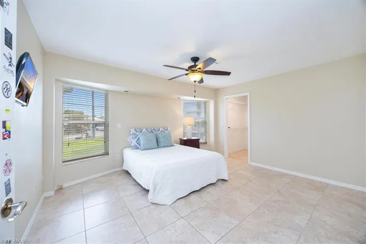 27010  Flossmoor  DR, Bonita Springs, FL 34135