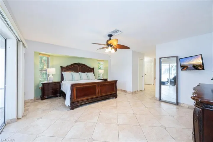 27010  Flossmoor  DR, Bonita Springs, FL 34135