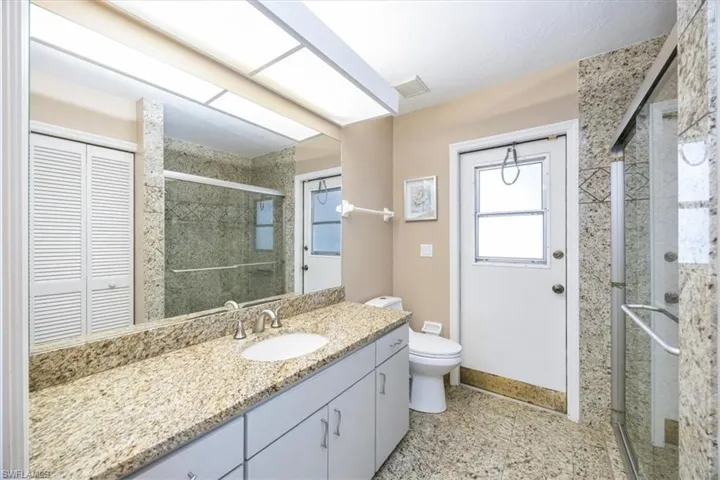 27010  Flossmoor  DR, Bonita Springs, FL 34135