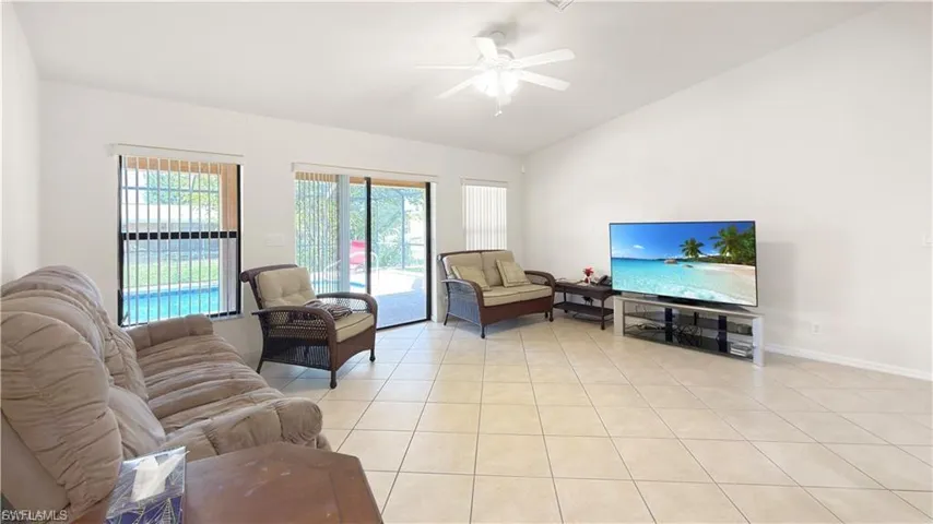 205 Sw 42nd St, Cape Coral, Florida 33914