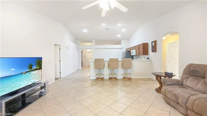 205 Sw 42nd St, Cape Coral, Florida 33914